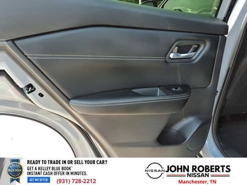 Certified 2025 Nissan Rogue SL FWD image 10