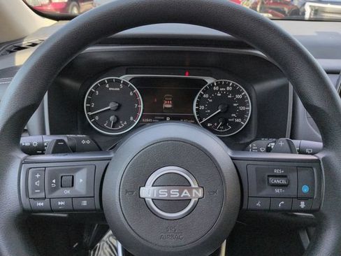 Used 2024 Nissan Rogue SV FWD image 26