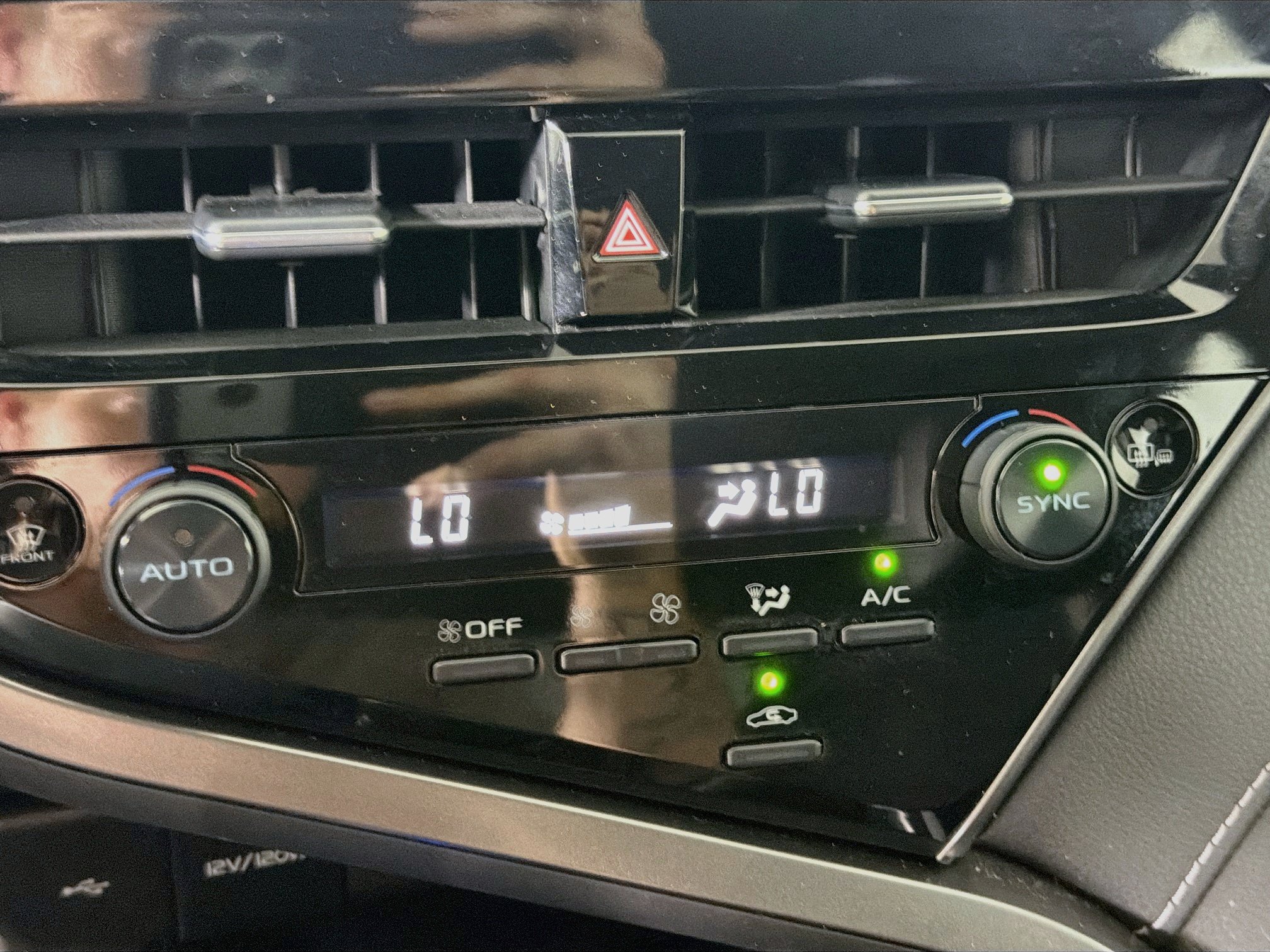Used 2023 Toyota Camry SE FWD image 24