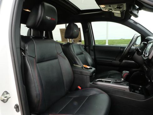 Used 2020 Toyota Tacoma TRD Pro AWD/4WD image 22