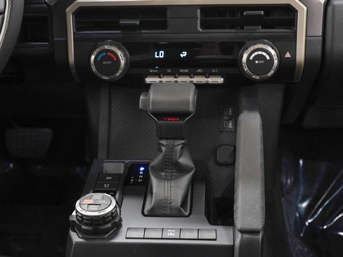 Used 2026 Toyota Tacoma TRD Off-Road AWD/4WD image 16