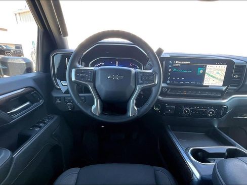 Used 2024 Chevrolet Silverado 2500 LT w/ Midnight Edition image 7