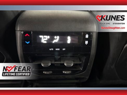 Used 2023 Jeep Grand Cherokee L Laredo image 38