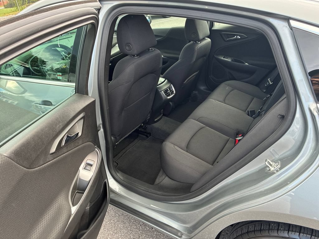 Used 2025 Chevrolet Malibu LT FWD image 35