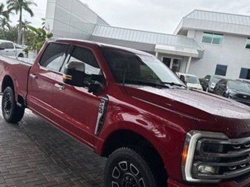 Used 2023 Ford F250 Platinum image 3