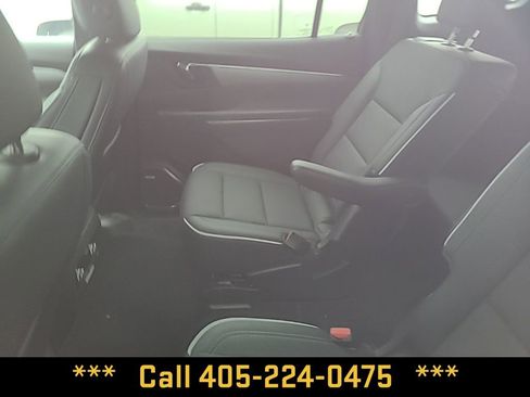 Used 2025 Buick Enclave Preferred image 17