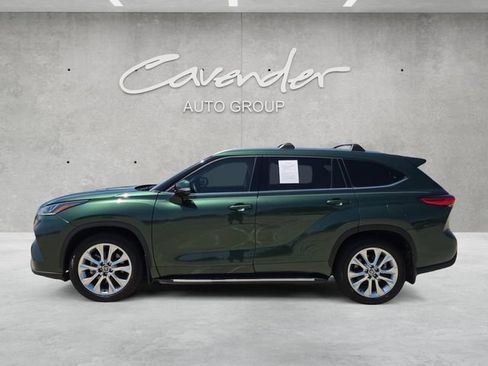 Used 2023 Toyota Highlander Limited FWD image 13