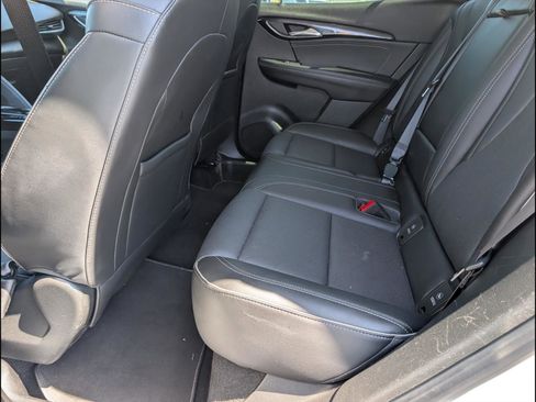 Used 2023 Buick Envision Essence image 12