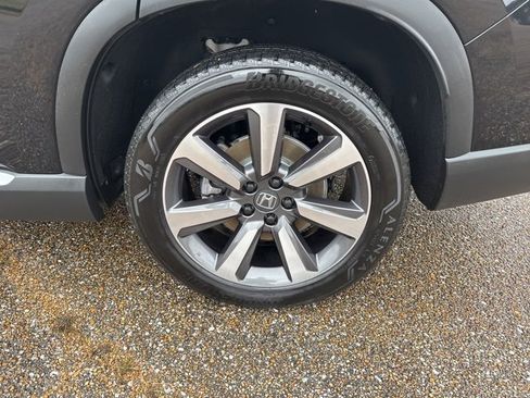 Used 2025 Honda Pilot Elite image 9