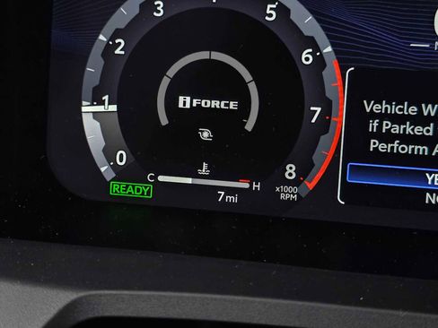 Certified 2025 Toyota 4Runner TRD Off-Road Premium image 25