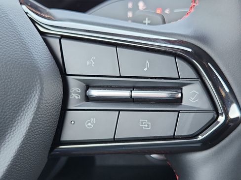 New 2026 Chevrolet Traverse RS w/ LPO, Floor Liner Package image 17