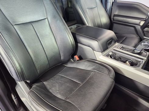 Used 2018 Ford F150 Lariat w/ Equipment Group 502A Luxury AWD/4WD image 11