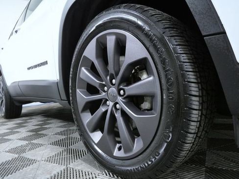 Used 2021 Jeep Cherokee Latitude Lux 80th Anniv w/ Quick Order Package 26U 80TH AWD/4WD image 2