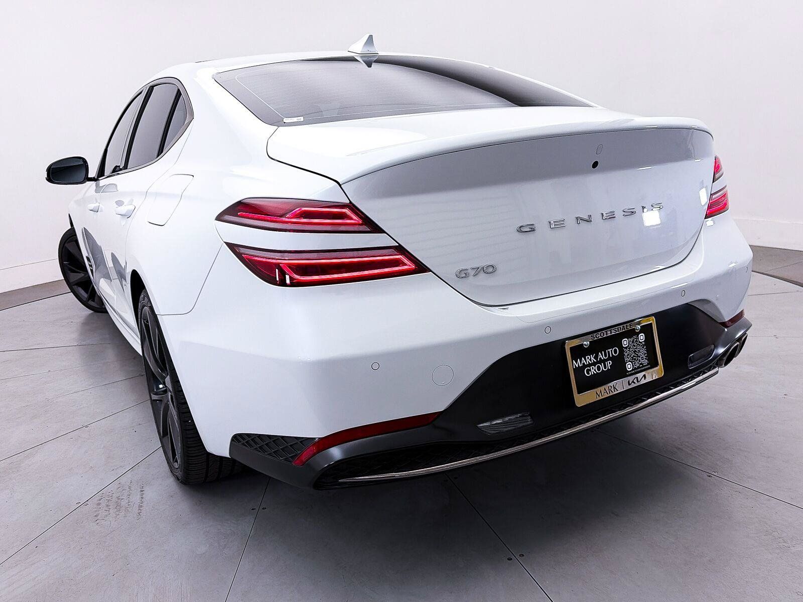 Used 2023 Genesis G70 2.0T w/ Sport Prestige Package RWD image 4
