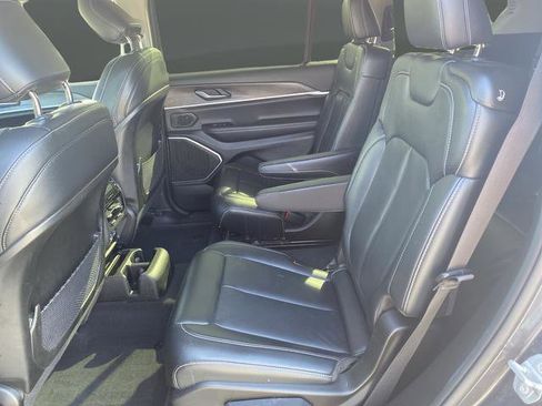 Used 2022 Jeep Grand Cherokee L Limited image 34