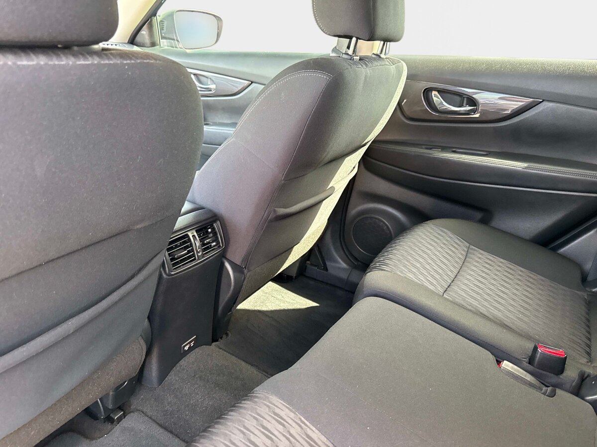 Used 2019 Nissan Rogue S w/ Special Edition Package FWD image 13