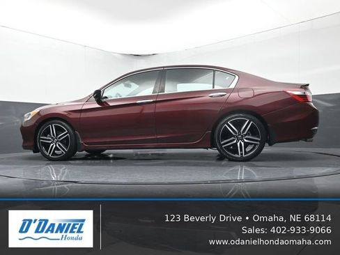 Used 2016 Honda Accord Sport image 10