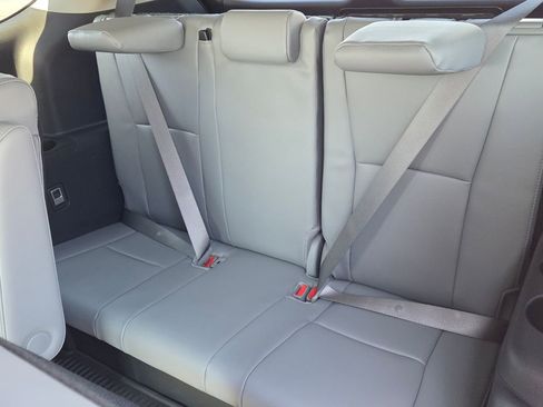 New 2026 Toyota Highlander Limited image 9