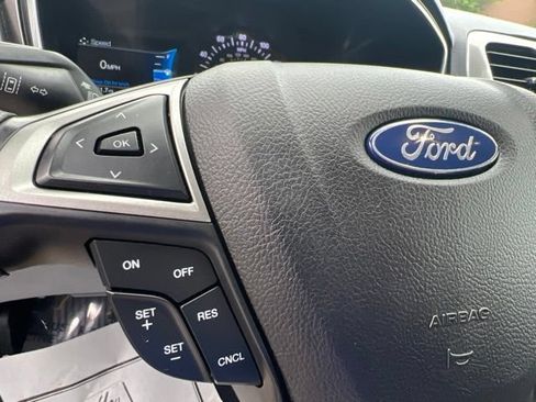 Used 2020 Ford Fusion SE FWD image 23