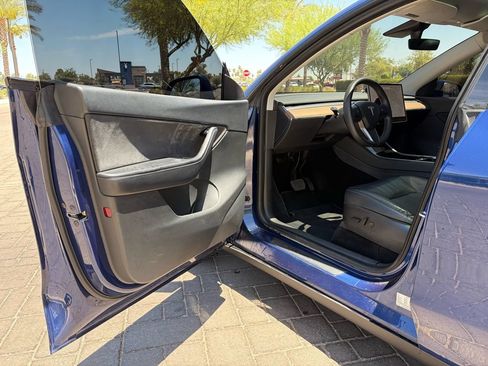 Used 2021 Tesla Model Y Long Range AWD/4WD image 7