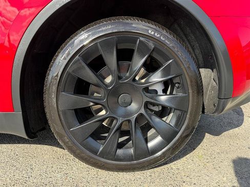 Used 2023 Tesla Model Y Long Range AWD/4WD image 7