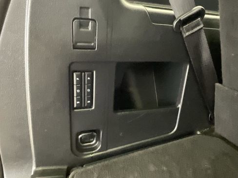 Used 2018 Ford Expedition Platinum image 25