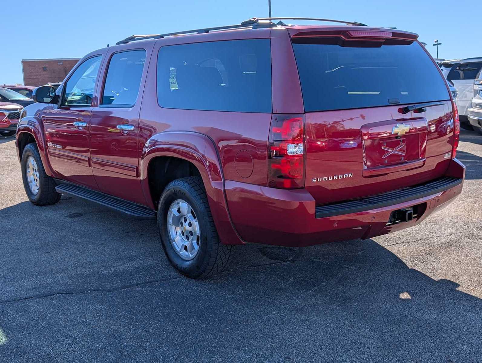 Used 2012 Chevrolet Suburban LS w/ Convenience Package 1 AWD/4WD image 10