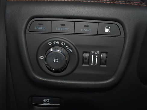 Used 2022 Jeep Grand Cherokee Summit image 17