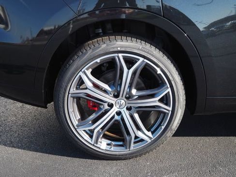 Used 2023 Maserati Levante GT AWD/4WD image 7
