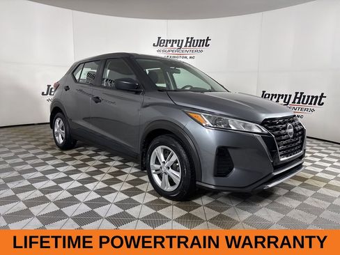 Used 2024 Nissan Kicks S image 4