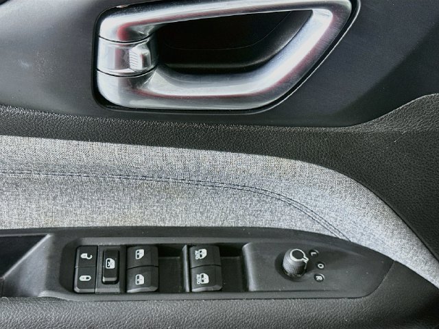 Used 2024 Jeep Compass Latitude AWD/4WD image 18
