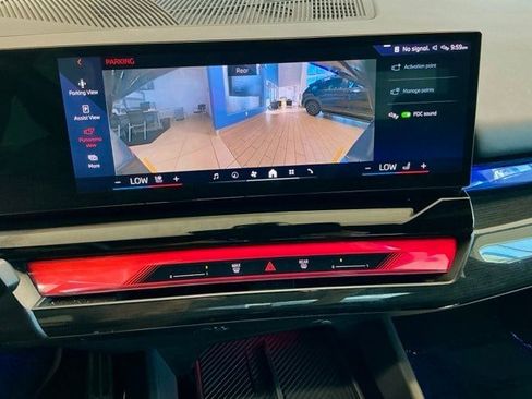 Used 2026 BMW 540i xDrive image 43