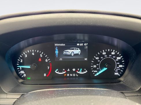 Used 2021 Ford Explorer image 13