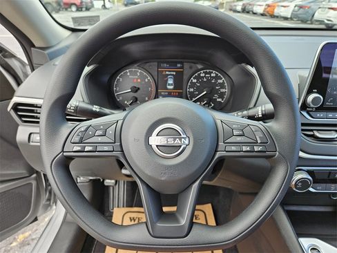 New 2025 Nissan Altima 2.5 S image 12