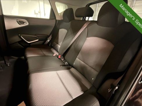 Used 2025 Kia Soul LX FWD image 31