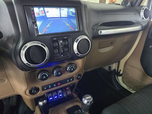 Used 2012 Jeep Wrangler Unlimited Sahara w/ Connectivity Group image 23