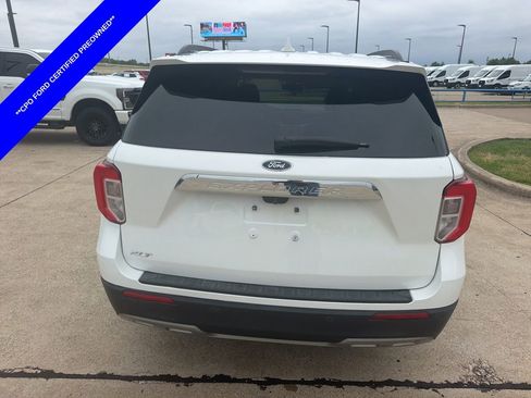 Used 2022 Ford Explorer XLT w/ Equipment Group 202A RWD image 9
