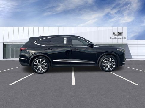 Used 2023 Acura MDX FWD w/ Technology Package image 9