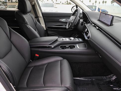 Used 2025 Genesis GV70 2.5T image 16