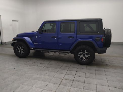 Used 2018 Jeep Wrangler Unlimited Sahara AWD/4WD image 3