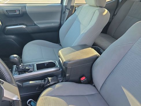 Used 2019 Toyota Tacoma SR5 RWD image 16