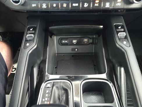 Used 2021 Kia Telluride SX w/ SX Prestige Package AWD/4WD image 24