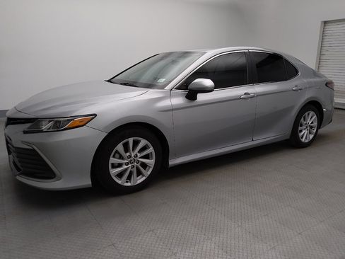 Used 2021 Toyota Camry LE FWD image 2