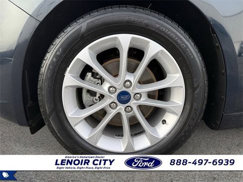 Certified 2020 Ford Fusion SE image 9