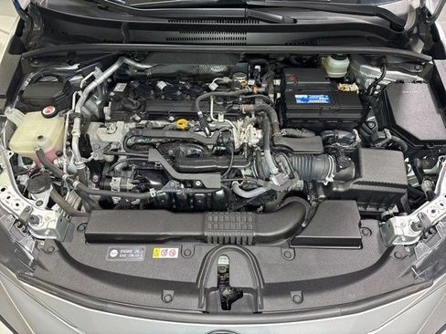 Used 2020 Toyota Corolla SE w/ SE Premium Package image 4