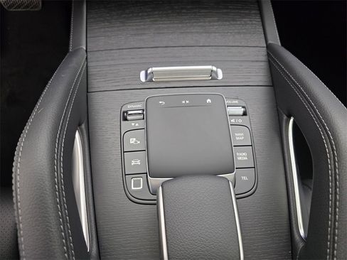 New 2026 Mercedes-Benz GLE 450 4MATIC image 17