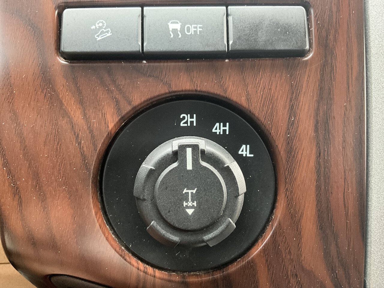Used 2015 Ford F250 Lariat w/ Lariat Ultimate Package AWD/4WD image 35