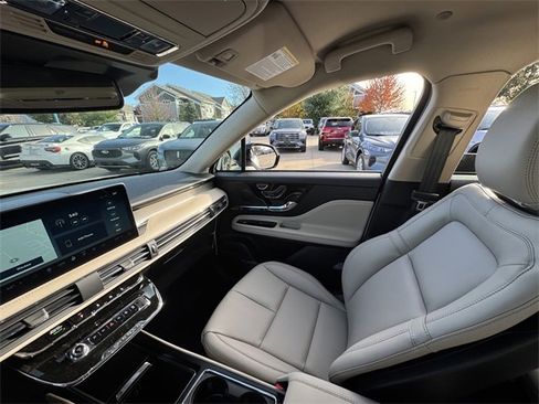 New 2026 Lincoln Corsair Premiere image 24