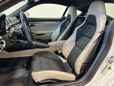 Used 2018 Porsche 718 Cayman w/ Light Design Package image 22