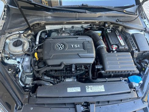 Used 2017 Volkswagen Golf Wolfsburg Edition image 13